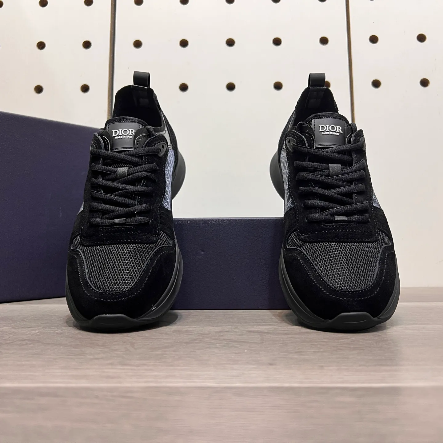 Men's Men's Shoes 💰: 380💰《Dior》The latest and most popular casual shoes, top brand [seduce] luxury~purchase, top~quality. [Strong] The upper is made of imported breathable cowhide with material ➕ breathable sheepskin feet (•) and fine workmanship. Original stylish and stylish soft rubber wear-resistant foreskin outsole, light and comfortable on the foot, size: 38-44, (customized 45, 46), four colors available